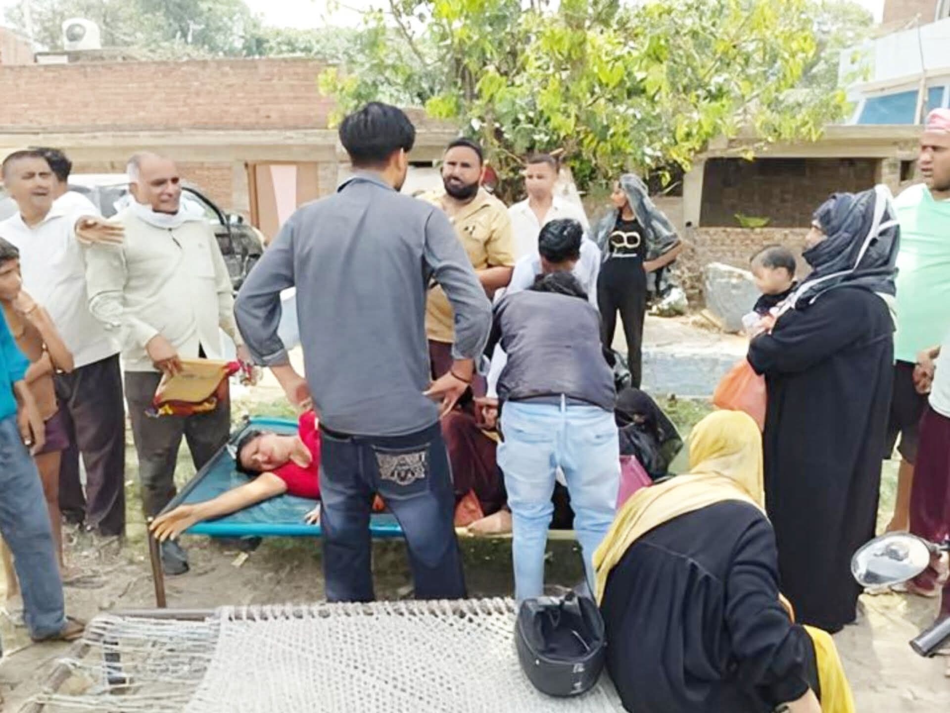 रामपुर हाईवे पर भीषण सड़क हादसा, तीन महिलाओं समेत पांच लोग गंभीर घायल