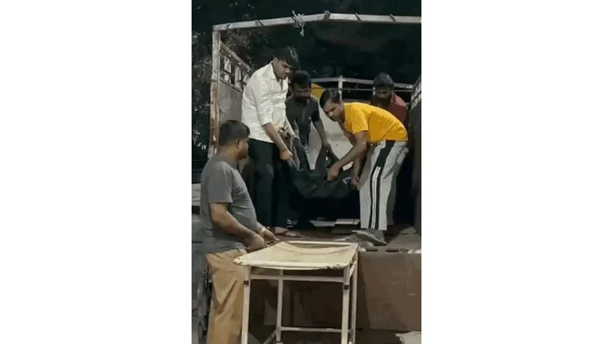 रामपुर: सिलबट्टे से कूचकर पत्नी की हत्या, बच्चों को कमरे में बंद कर भागा पति